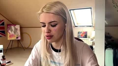 Lena online show from April 2026 08:20:01 AM