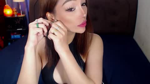 MS. AMALIA online show from April 2026 04:43:02 AM