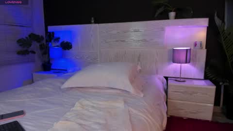 angelina_hilton online show from April 2026 11:42:02 AM