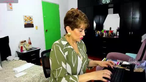 Angelina online show from March 2026 01:00:02 AM