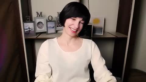 Angelina online show from January 2026 01:26:01 PM