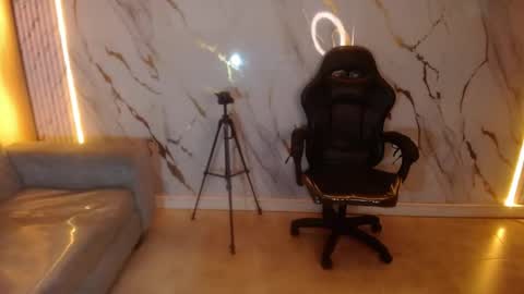 Angel online show from May 2026 02:57:02 PM