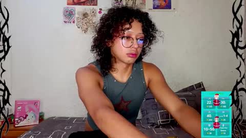 Snapshot of angelsdustxxx chatting on January 2025 07:02:02 PM online show from January 2025 07:02:02 PM