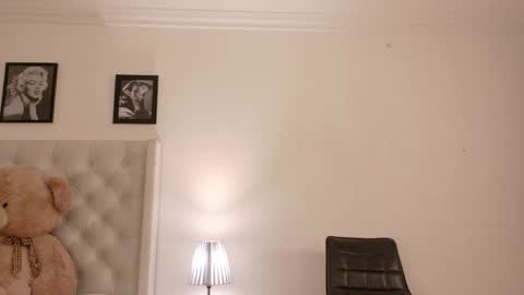 Angely  online show from April 2026 01:42:02 AM