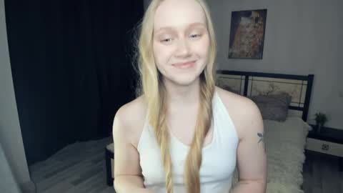 Violet online show from April 2026 07:45:01 PM