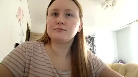 Snapshot of anika_lipps chatting on October 2025 11:32:02 AM Anika online show from October 2025 11:32:02 AM