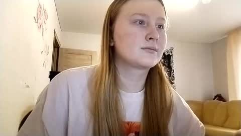 Snapshot of anika_lipps chatting on October 2025 01:37:01 PM Anika online show from October 2025 01:37:01 PM