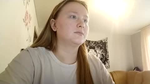 Snapshot of anika_lipps chatting on November 2025 08:03:01 AM Anika online show from November 2025 08:03:01 AM