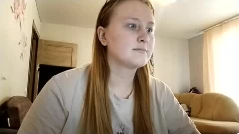 Snapshot of anika_lipps chatting on November 2025 09:23:01 AM Anika online show from November 2025 09:23:01 AM