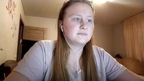 Snapshot of anika_lipps chatting on December 2025 10:59:02 PM Anika online show from December 2025 10:59:02 PM