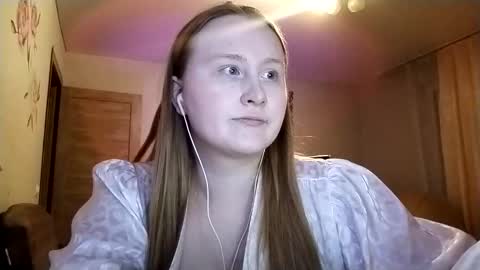 Snapshot of anika_lipps chatting on March 2026 12:06:02 AM Anika online show from March 2026 12:06:02 AM