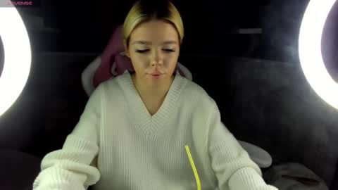 Anna online show from December 2025 11:44:02 PM