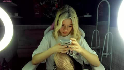 Anna online show from April 2026 01:14:01 AM