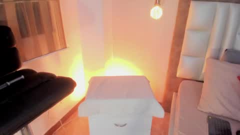 AnnaBrooks online show from April 2026 02:51:02 AM