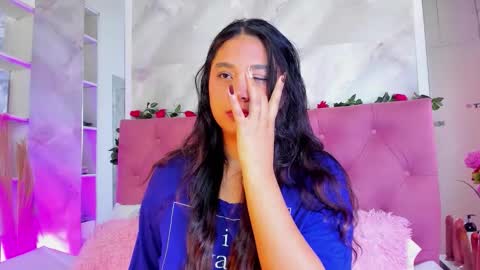 Snapshot of annaqueen_ chatting on November 2025 04:44:01 PM Anna online show from November 2025 04:44:01 PM