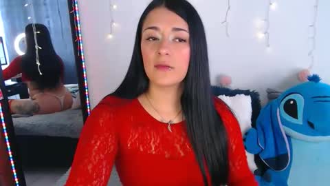 Snapshot of anne_lennon_ chatting on May 2026 05:43:01 PM Anne online show from May 2026 05:43:01 PM