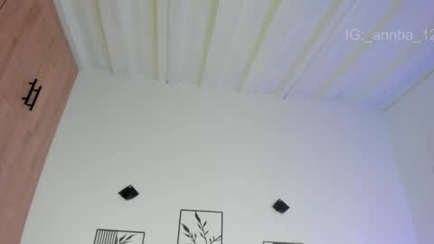 annie_barozzi online show from April 2026 12:10:01 PM