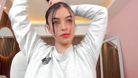 Annie Roberts online show from March 2025 11:39:02 AM