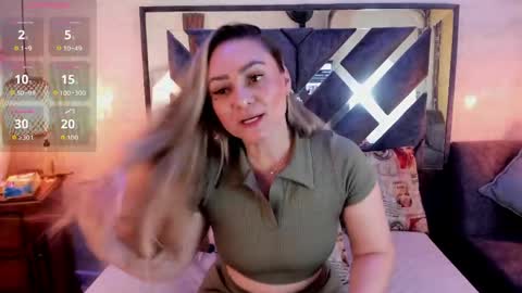 annie_vega17 online show from June 2026 12:08:02 PM