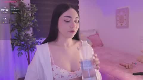 Cassandra online show from November 2025 06:02:02 AM