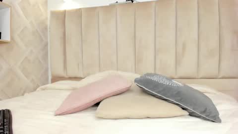 Annie Queen online show from March 2026 08:50:01 PM