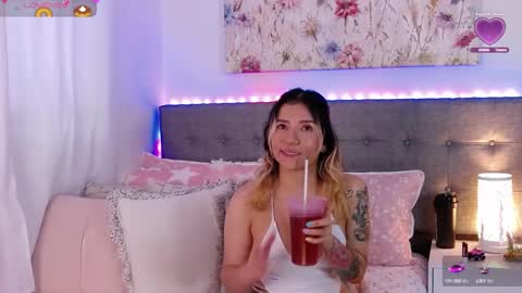 Antonella Lee online show from October 2025 05:55:02 PM