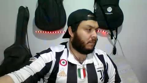 Snapshot of annubixxx69 chatting on February 2026 04:33:01 AM lion kennedy independent model moderator online show from February 2026 04:33:01 AM