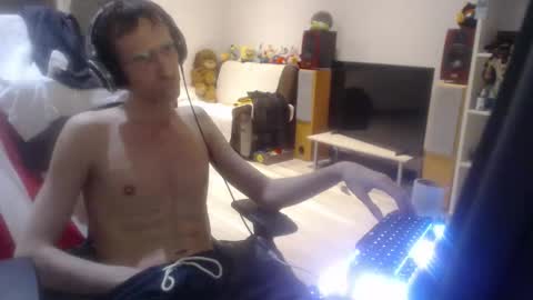 LoyalDog online show from April 2026 09:13:01 PM