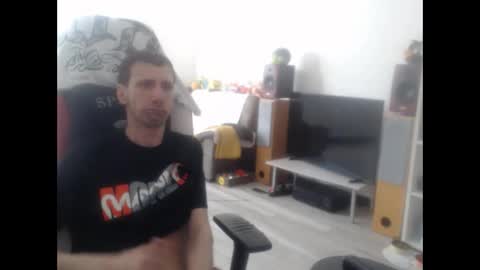 LoyalDog online show from April 2026 04:02:02 PM