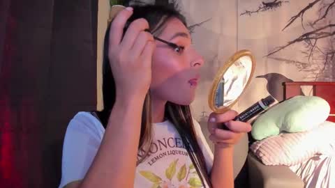 Snapshot of annyluna1 chatting on December 2025 11:42:02 PM Annyluna online show from December 2025 11:42:02 PM