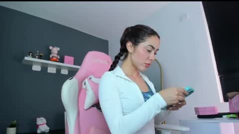 Antonella online show from June 2026 12:37:01 AM