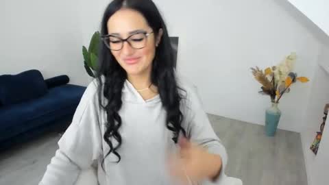 Anya online show from April 2026 04:22:01 AM