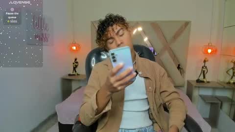 anyelotwink online show from March 2026 05:40:02 AM