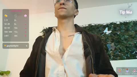 apolo_crus online show from October 2025 05:59:01 AM