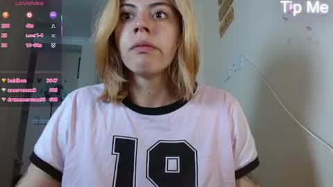 Snapshot of april_dumont5 chatting on June 2026 11:26:02 AM April Dumont online show from June 2026 11:26:02 AM