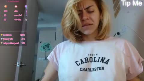 Snapshot of april_dumont5 chatting on July 2026 12:33:01 PM April Dumont online show from July 2026 12:33:01 PM