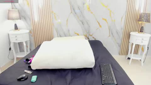 aprillross online show from April 2026 12:54:02 PM