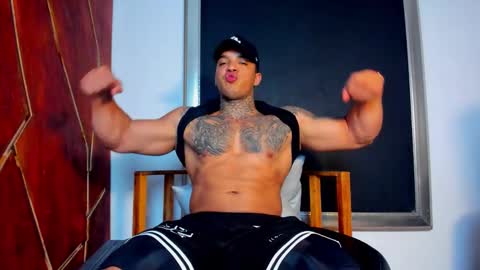 AquilesElpapi online show from November 2025 02:24:02 AM