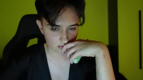 AresNoir online show from September 2025 07:47:01 PM