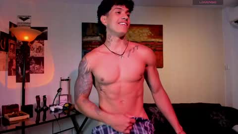 aress444 online show from April 2026 10:05:01 PM