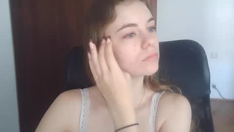 AriaCreazy online show from June 2026 06:33:01 AM