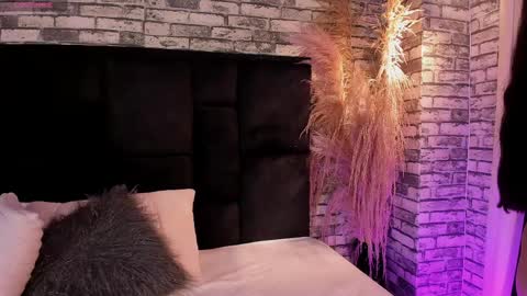 -  -. .- Ariadna -. .-  - online show from March 2026 01:01:01 PM