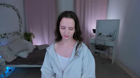 Ariadna online show from March 2026 02:04:02 AM