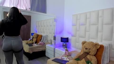  ariana  online show from March 2026 04:35:02 PM