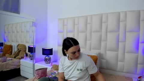  ariana  online show from April 2026 04:48:01 PM