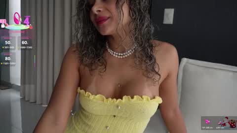 Snapshot of ariana_valdirii chatting on November 2025 01:57:02 PM cristina online show from November 2025 01:57:02 PM