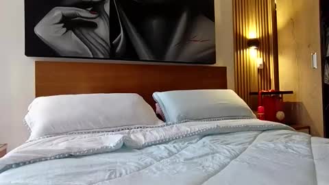 Snapshot of ariana_valdirii chatting on February 2026 01:00:02 PM cristina online show from February 2026 01:00:02 PM