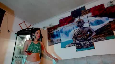 ariana_whitee online show from April 2026 09:12:02 AM