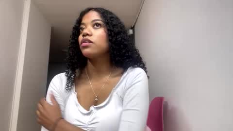 arianna_roxe_ online show from May 2026 04:19:01 AM