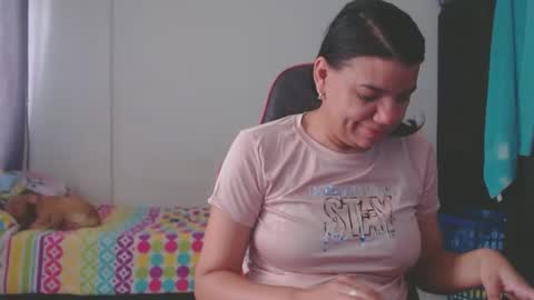 ariannaloovel online show from February 2026 04:49:02 PM